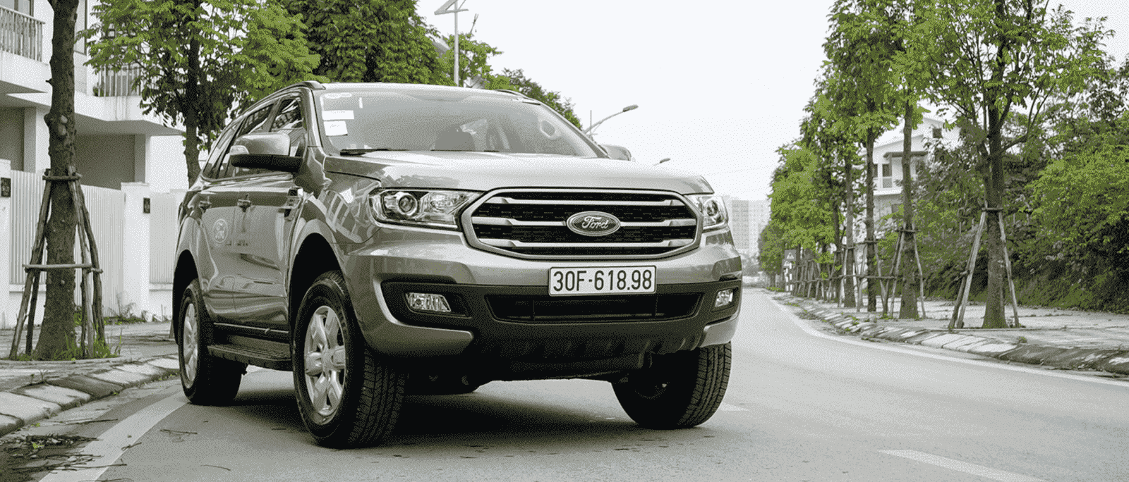 Xe Ford Everest Ambiente